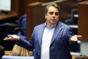Асен Василев къса окончателно с ДБ след изборите