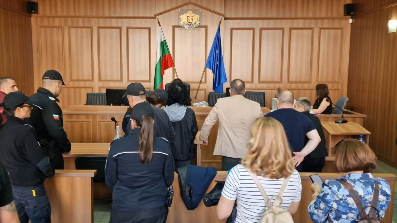 Деканът на Медицинския факултет в Пловдив направи самопризнания за източването на НЗОК