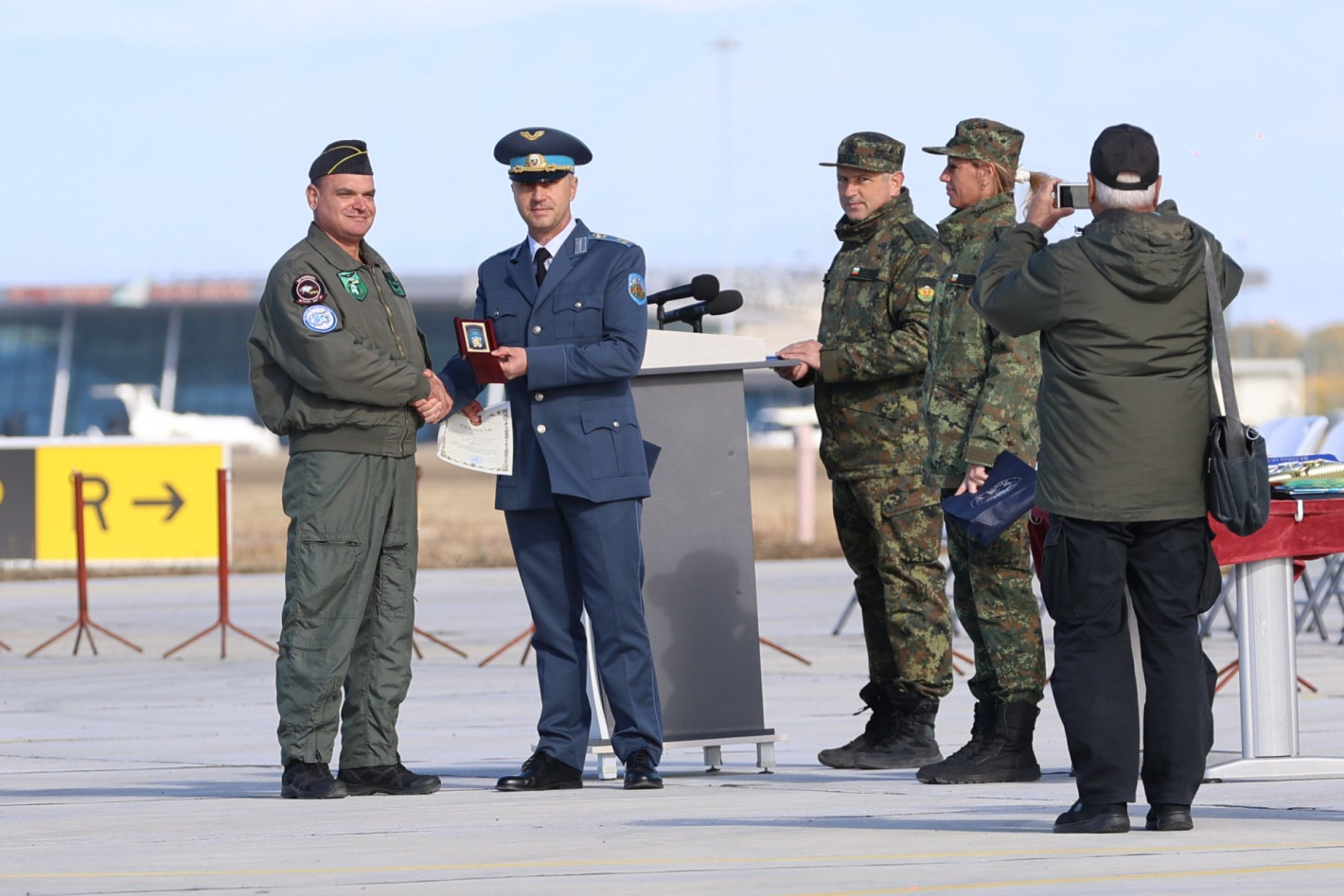 Зрелищни демонстрации за 65 г. авиобаза Крумово (снимки)