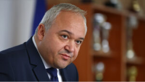 Иван Демерджиев вкара отново Цветан Цветанов във властта