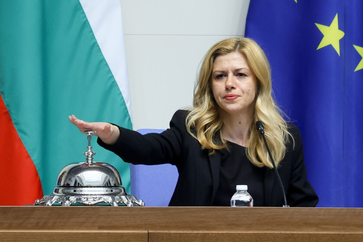 ПБ: Искането за оставката на Михаела Доцова възкресява Сглобката!