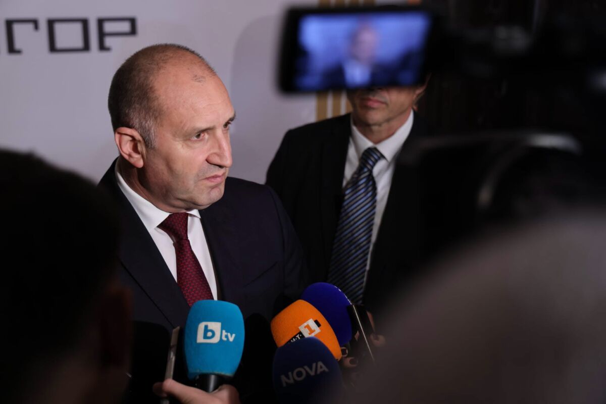 Румен Радев: Румъния заяви, че дроновете са руски, но това не я спаси