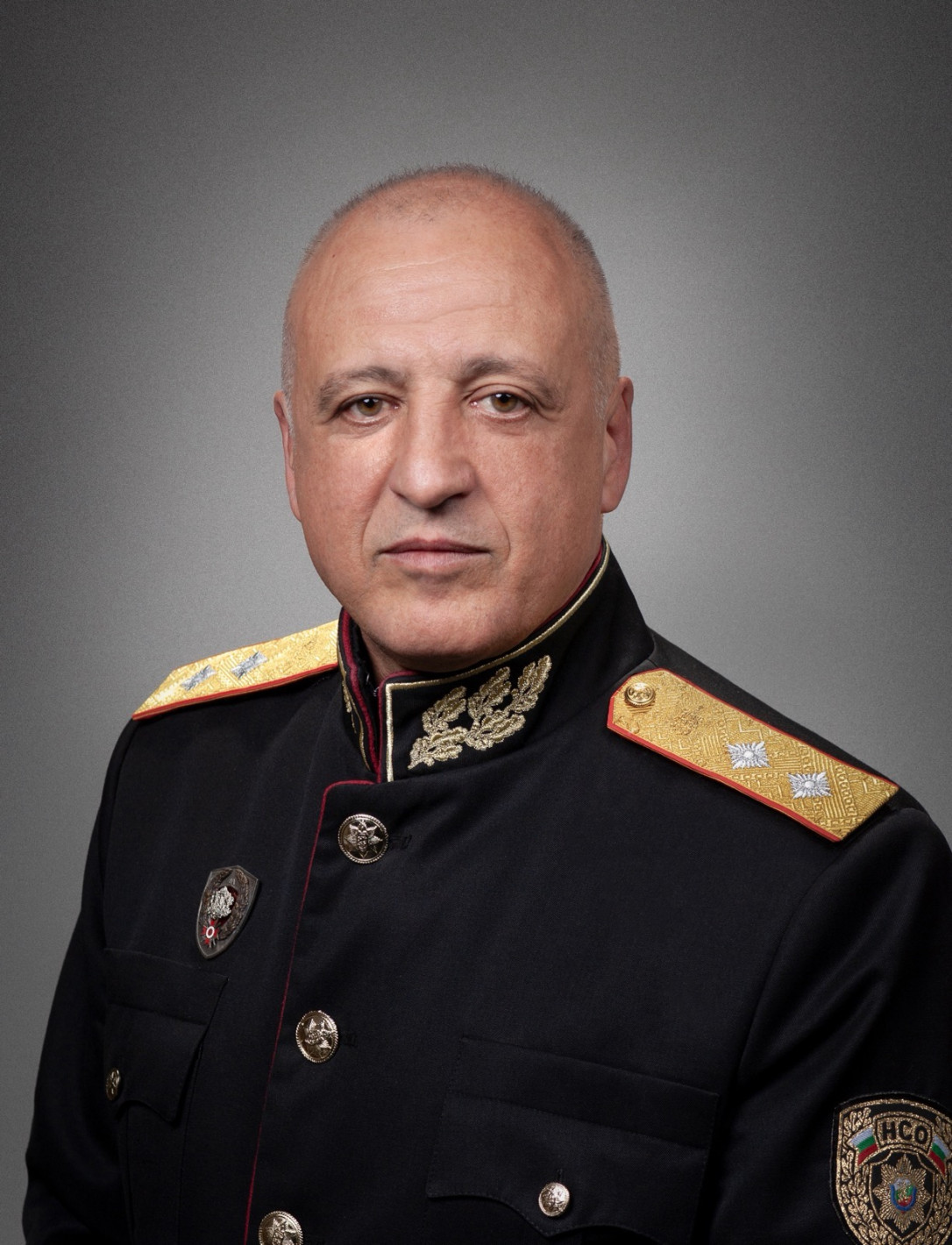 СРАМ ЗА ПАГОНА! Висш служител на НСО, охраняващ Радев и Йотова, преби до смърт  жена си